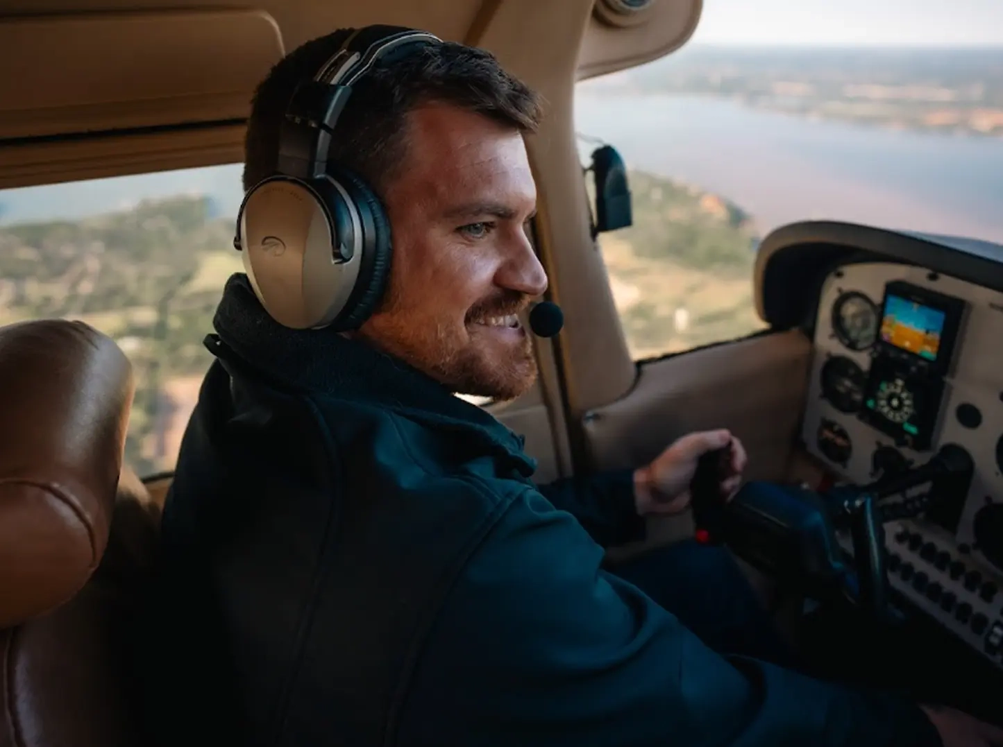 Bird Dog Flight Services student on a cockpit of a Cessna 172 in Fort Worth, Texas